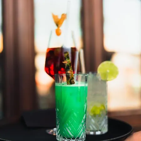 Отель Am Alten Strom Росток