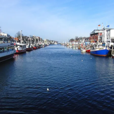 Отель Am Alten Strom Росток